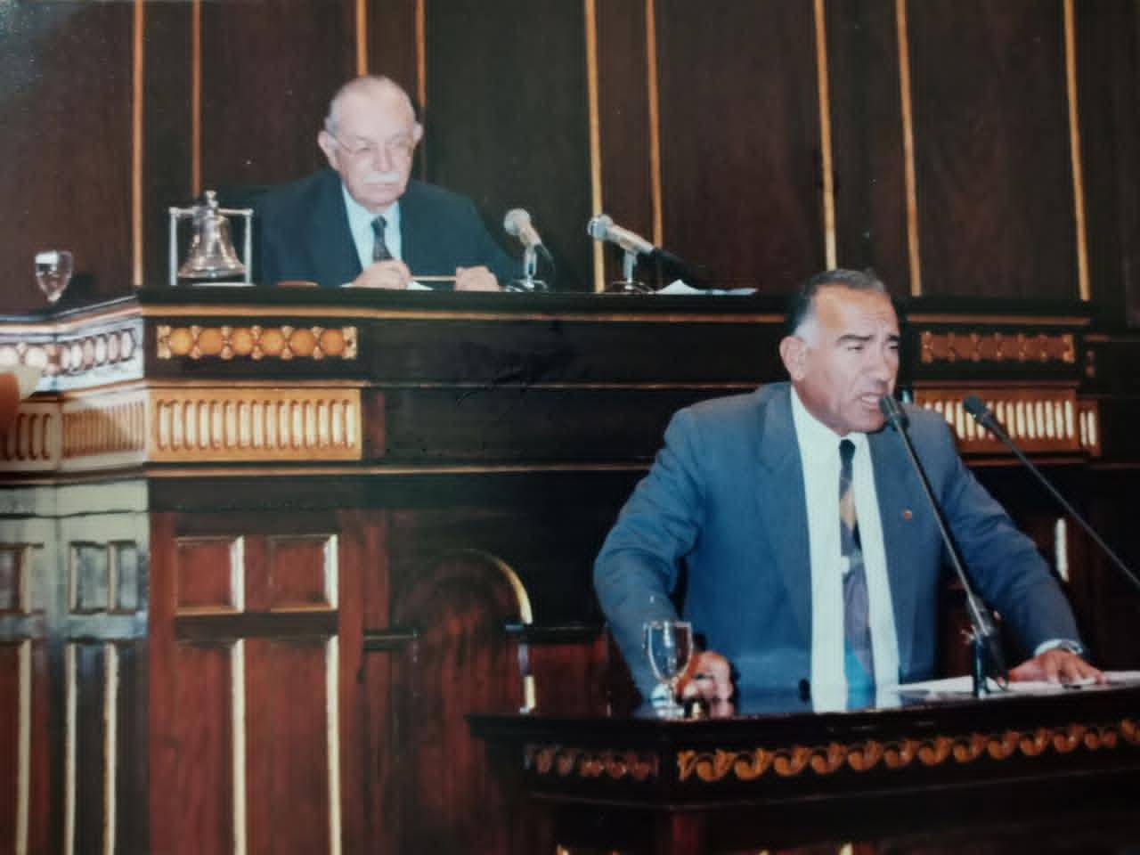 السيد الأتربي بين صقل السرائر وترفع النبلاء