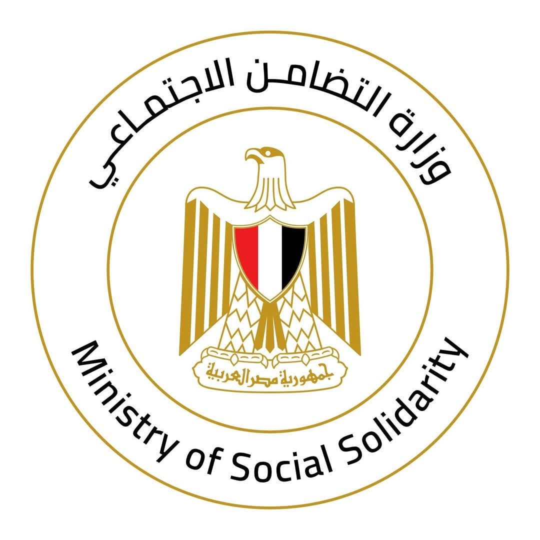 وزيرة التضامن تطمئن على وصول أول أفواج حجاج الجمعيات الأهلية إلى المدينة المنورة