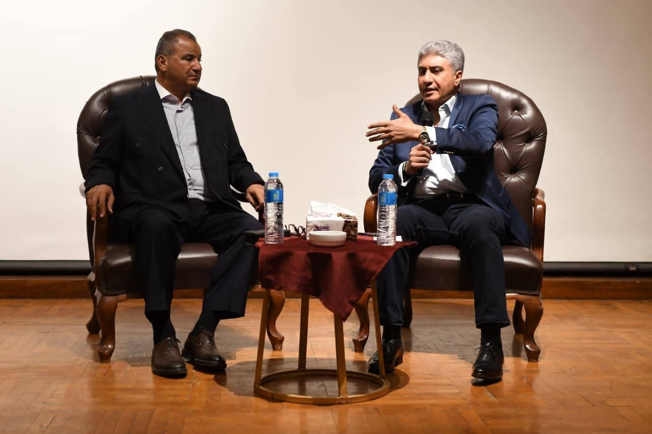 وزير السياحة والآثار يعقد لقاءً موسعًا مع العاملين بالمجلس الأعلى للآثار في الأقصر