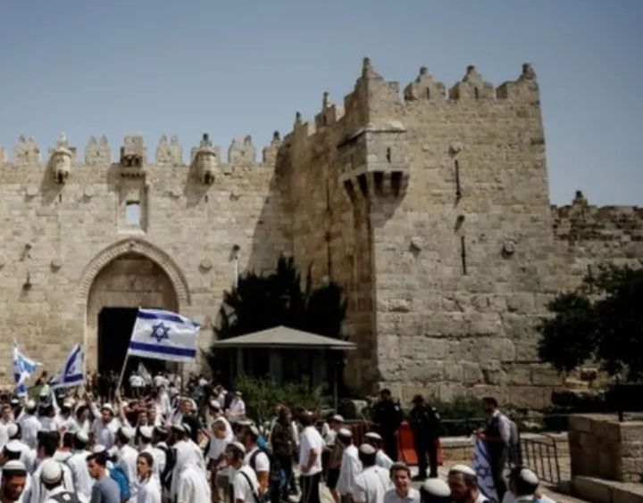 مسيرة الأعلام تتقدّم إلى الخميس.. والأوقاف تشدد على الوضع القائم في الأقصى