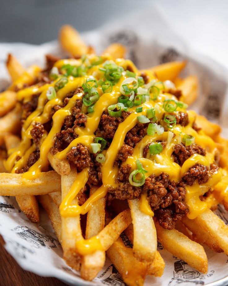 مطبخ الكنانة "تشيلي تشيز فرايز (Chili Cheese Fries)