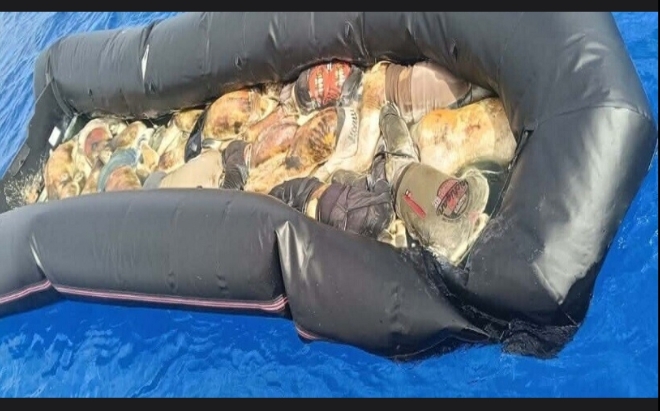 مصر.. البحر يلقي جثامين جديدة على شاطئ مطروح بعد قارب الموت