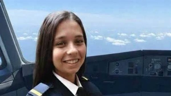 وفاة المتدربة منار أشرف متأثرة بإصابتها في حادث سقوط طائرة تدريب بمطار السادس من أكتوبر