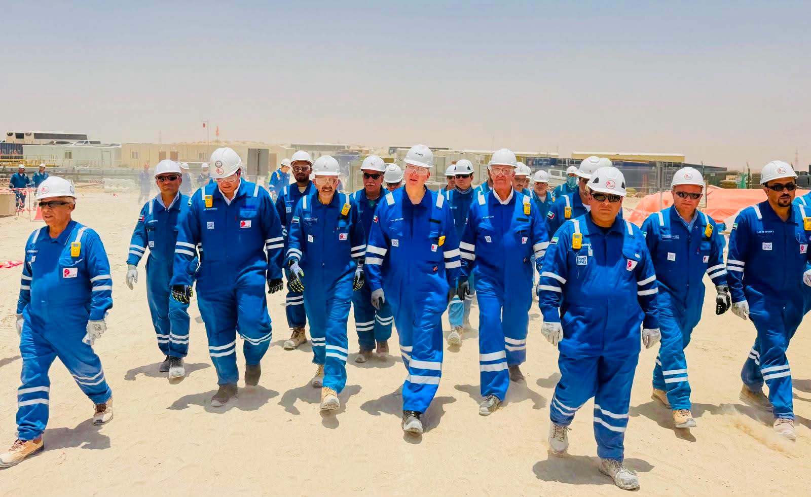 وزير البترول والثروة المعدنية يتفقد موقع عمل بتروجت 