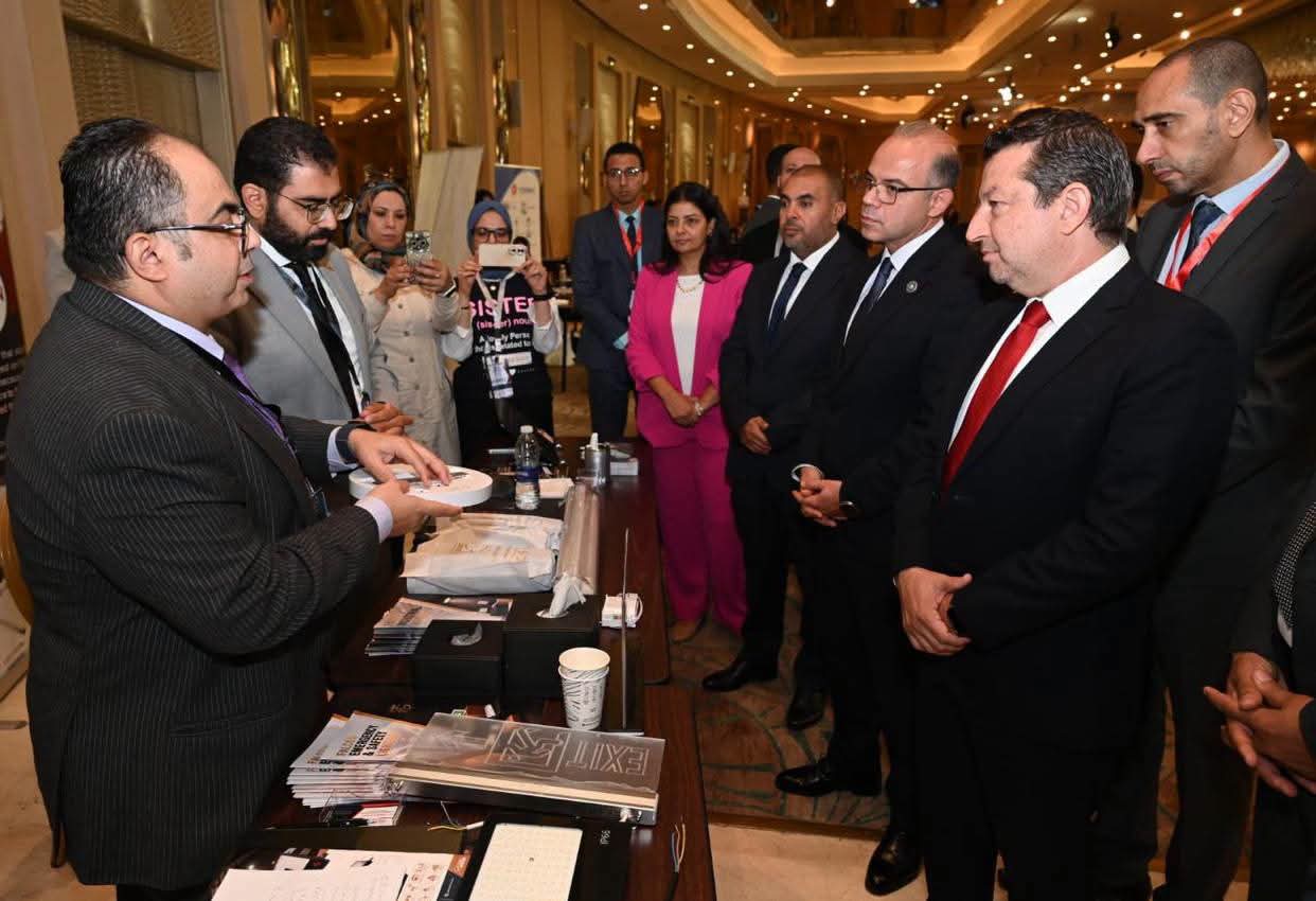 الوزارة تعمل بالقرب من المصدرين للتلبية السريعة لاحتياجاتهم لتعزيز قدرات اقتصادنا