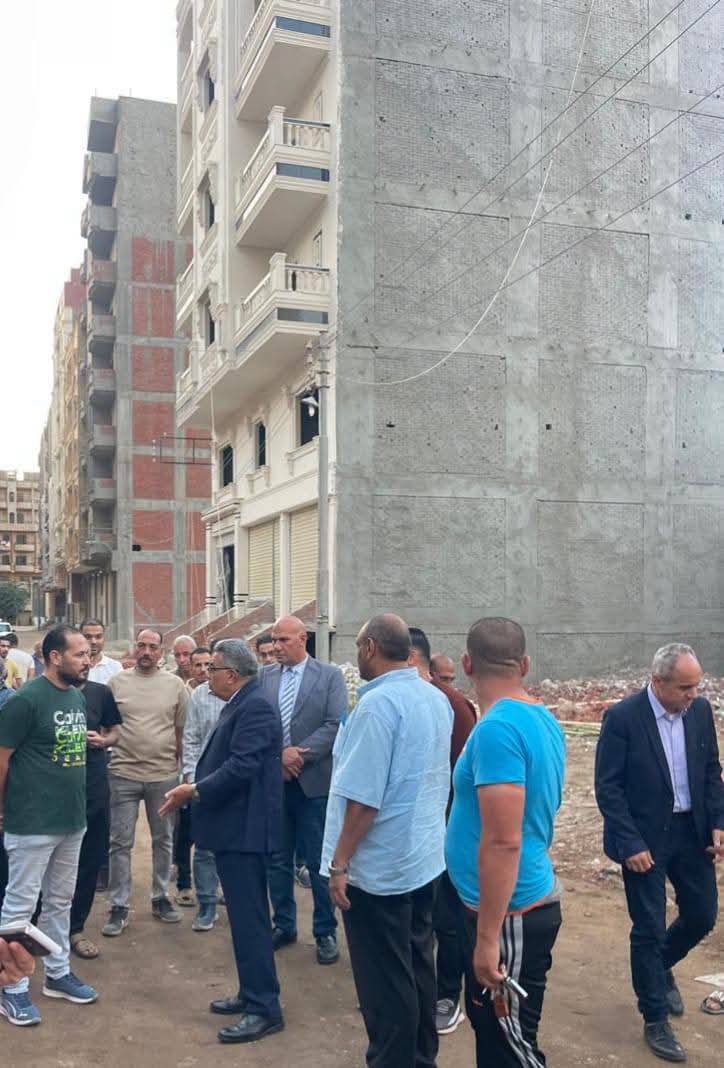 محافظ الدقهلية يتفقد عقارات بطلخا ويشدد لا تهاون في مخالفات البناء