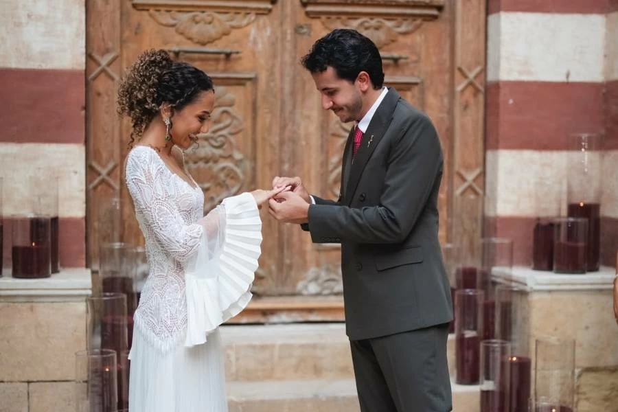 خطوبة المخرجة زينة عبد الباقى على ألكسندر ألن فى حفل عائلى خاص
