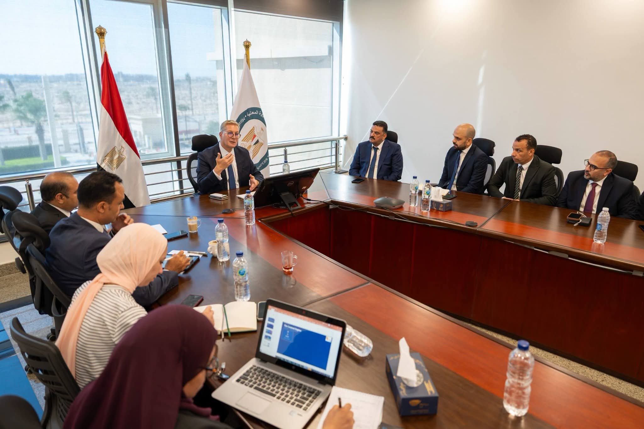 تنفيذ حزمة مشروعات الأسمدة الفوسفاتية وحمض الفسفوريك من خام الفوسفات 