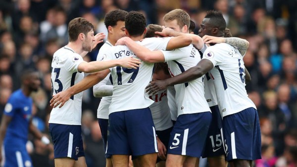 أستون فيلا يهزم توتنهام 3-2 بمشاركة المصري عمر مرموش في الدوري الإنجليزي