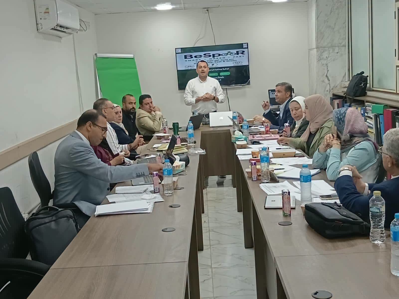 محافظ الدقهلية يتابع فعاليات المبادرة الوطنية للمشروعات الخضراء الذكية