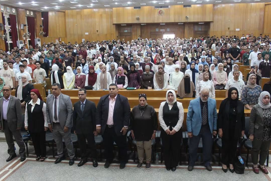 جامعة المنصورة تستقبل طلابها الجدد بكلية الطب مع انطلاق العام الجامعي 2026–2027